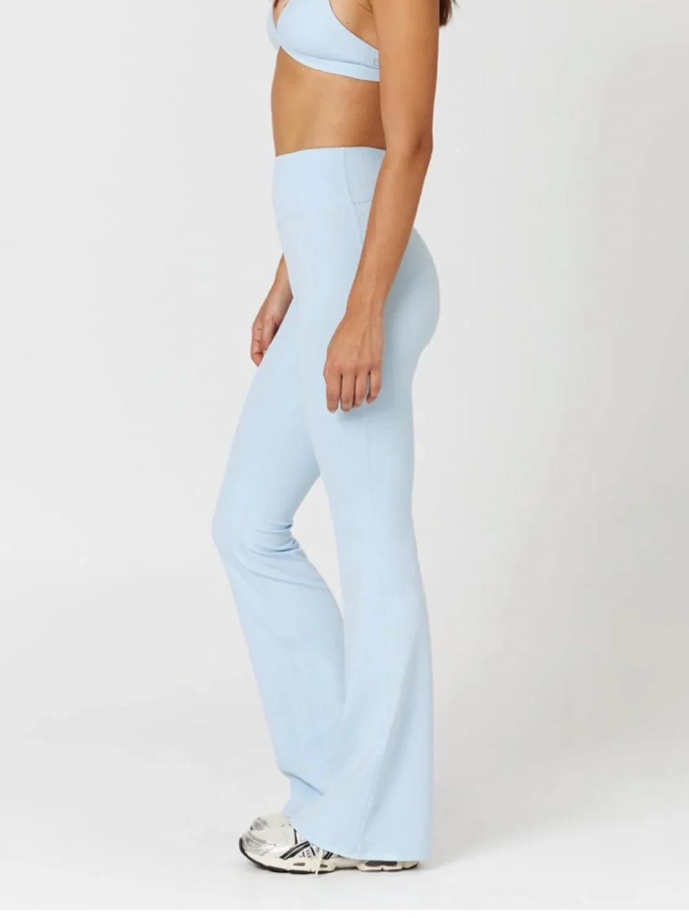 CSB Form Invisible Scrunch Flare Leggings Powder Blue - Picture 2 of 5